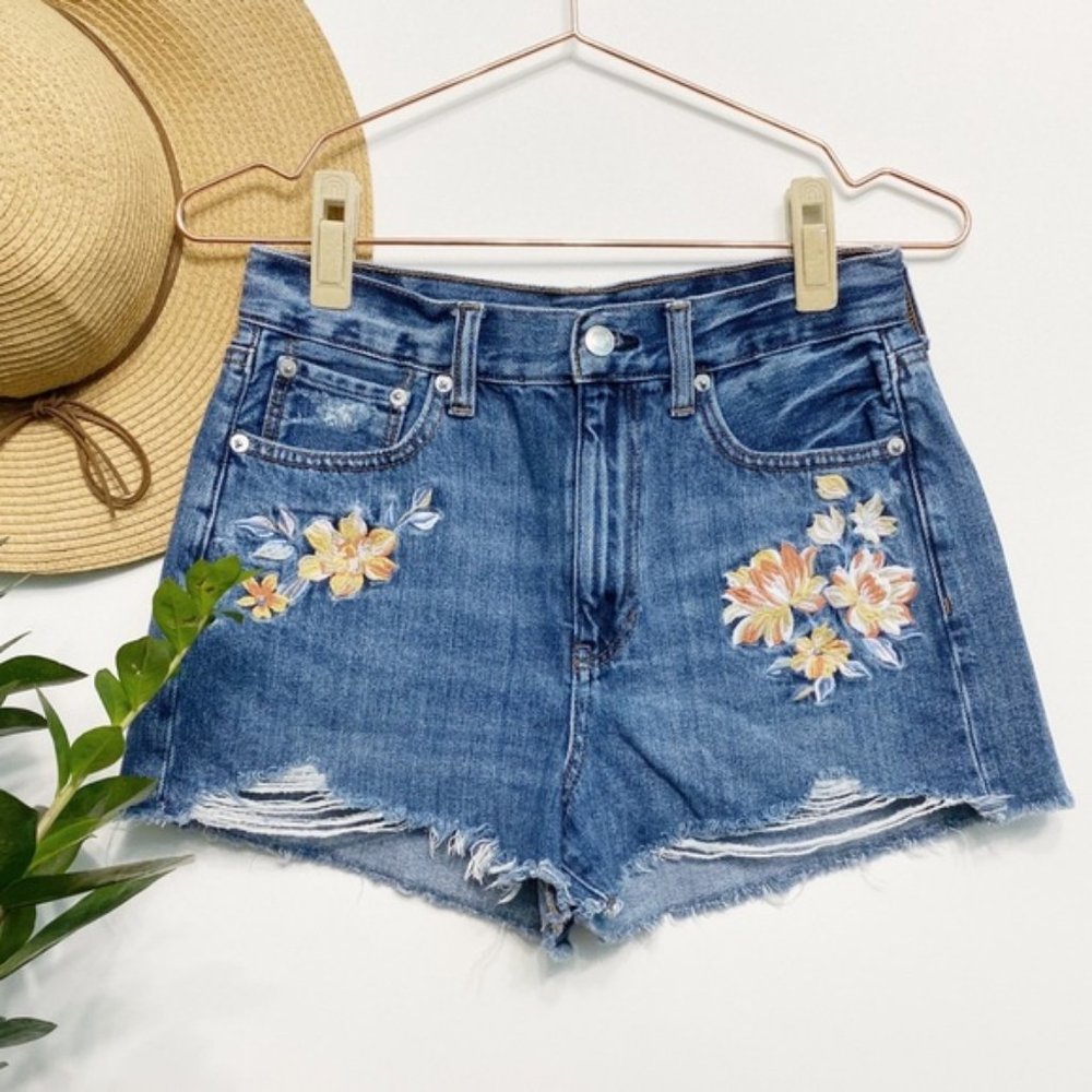 american eagle | floral embroidered mom high-waisted cutoffs 6